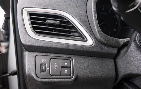 Hyundai Solaris II рестайлинг, 2018 год, 1 399 000 рублей, 16 фотография
