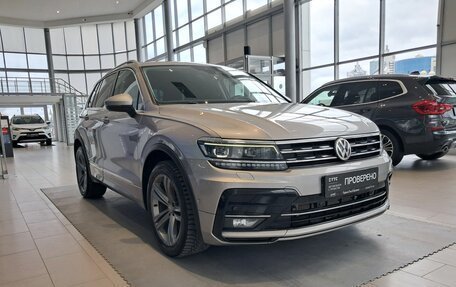 Volkswagen Tiguan II, 2019 год, 2 722 000 рублей, 3 фотография