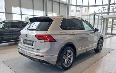 Volkswagen Tiguan II, 2019 год, 2 722 000 рублей, 5 фотография