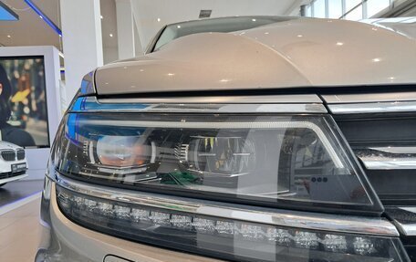 Volkswagen Tiguan II, 2019 год, 2 722 000 рублей, 17 фотография
