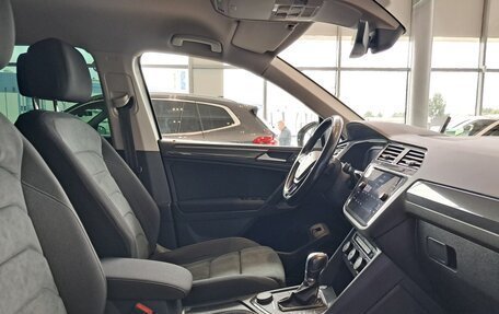 Volkswagen Tiguan II, 2019 год, 2 722 000 рублей, 11 фотография