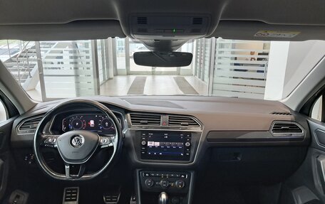 Volkswagen Tiguan II, 2019 год, 2 722 000 рублей, 14 фотография