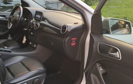 Mercedes-Benz B-Класс, 2012 год, 1 250 000 рублей, 14 фотография