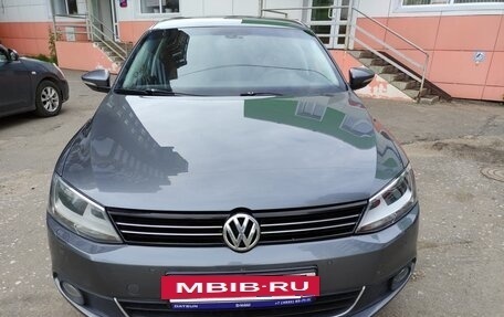 Volkswagen Jetta VI, 2012 год, 930 000 рублей, 8 фотография