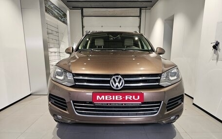 Volkswagen Touareg III, 2012 год, 1 939 000 рублей, 2 фотография