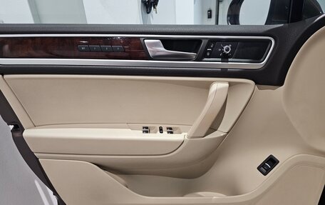 Volkswagen Touareg III, 2012 год, 1 939 000 рублей, 15 фотография