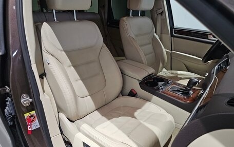 Volkswagen Touareg III, 2012 год, 1 939 000 рублей, 22 фотография