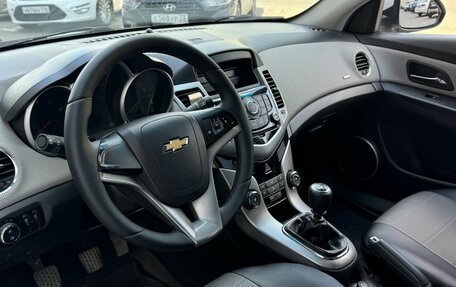 Chevrolet Cruze II, 2011 год, 740 000 рублей, 5 фотография