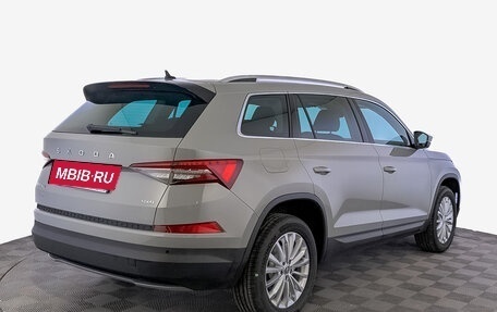 Skoda Kodiaq I, 2025 год, 5 300 000 рублей, 2 фотография