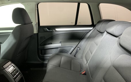 Skoda Superb III рестайлинг, 2014 год, 828 000 рублей, 18 фотография