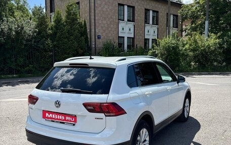 Volkswagen Tiguan II, 2018 год, 2 450 000 рублей, 6 фотография