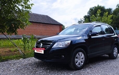 Volkswagen Tiguan I, 2010 год, 920 000 рублей, 2 фотография