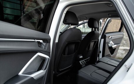 Audi Q3, 2020 год, 2 400 000 рублей, 26 фотография