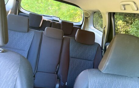 Toyota Wish II, 2010 год, 1 165 000 рублей, 14 фотография