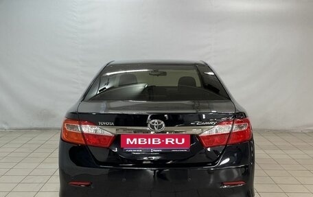 Toyota Camry, 2014 год, 1 629 000 рублей, 6 фотография