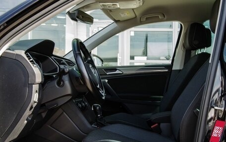 Volkswagen Tiguan II, 2019 год, 2 450 000 рублей, 11 фотография