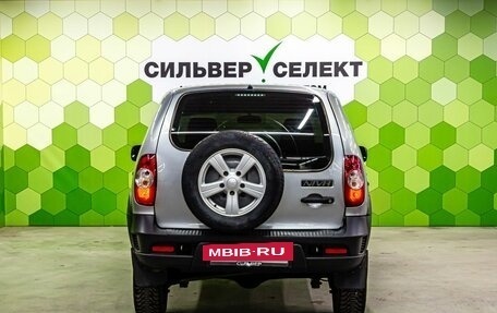 Chevrolet Niva I рестайлинг, 2016 год, 720 000 рублей, 4 фотография