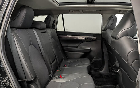 Toyota Highlander, 2024 год, 6 815 500 рублей, 12 фотография
