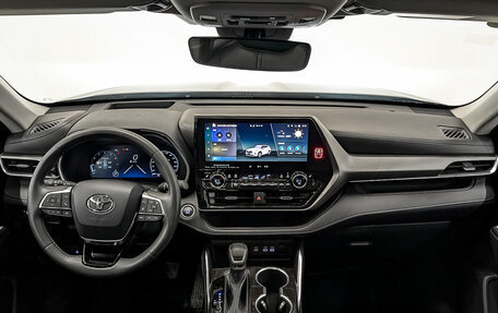 Toyota Highlander, 2024 год, 6 815 500 рублей, 10 фотография