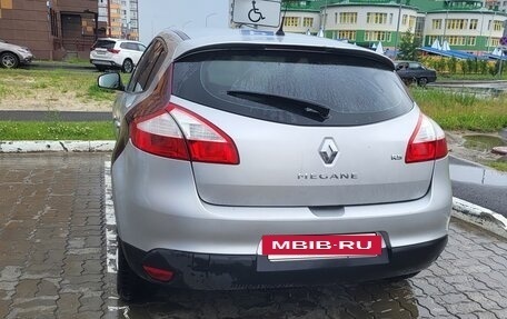 Renault Megane III, 2011 год, 570 000 рублей, 2 фотография