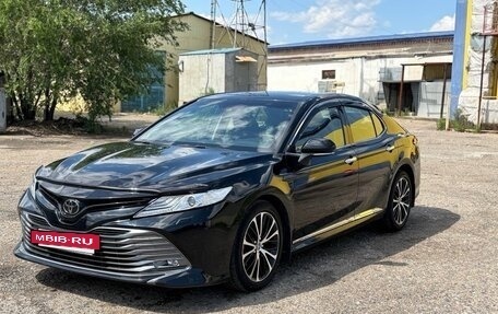 Toyota Camry, 2018 год, 2 850 000 рублей, 17 фотография