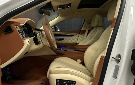 Bentley Flying Spur, 2021 год, 25 000 000 рублей, 10 фотография