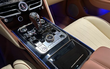 Bentley Flying Spur, 2021 год, 25 000 000 рублей, 22 фотография