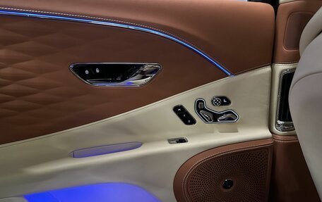 Bentley Flying Spur, 2021 год, 25 000 000 рублей, 17 фотография