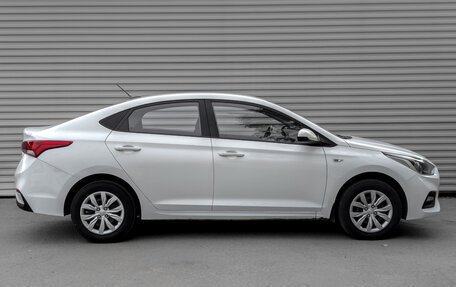 Hyundai Solaris II рестайлинг, 2019 год, 1 250 000 рублей, 4 фотография