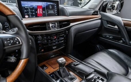Lexus LX III, 2016 год, 6 990 000 рублей, 17 фотография