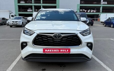Toyota Highlander, 2021 год, 5 500 000 рублей, 8 фотография