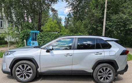 Toyota RAV4, 2021 год, 3 600 000 рублей, 5 фотография
