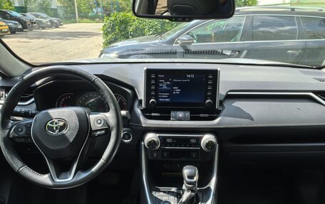 Toyota RAV4, 2021 год, 3 600 000 рублей, 7 фотография
