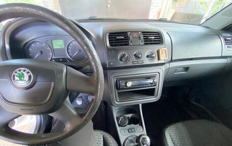 Skoda Fabia II, 2011 год, 650 000 рублей, 16 фотография