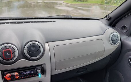 Renault Logan I, 2012 год, 400 000 рублей, 4 фотография