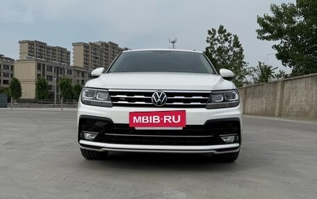 Volkswagen Tiguan II, 2021 год, 2 577 000 рублей, 2 фотография