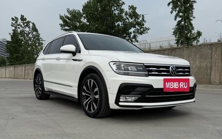 Volkswagen Tiguan II, 2021 год, 2 577 000 рублей, 4 фотография