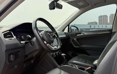 Volkswagen Tiguan II, 2021 год, 2 577 000 рублей, 9 фотография
