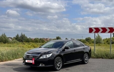Toyota Camry, 2013 год, 1 800 000 рублей, 2 фотография