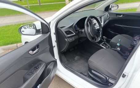 Hyundai Solaris II рестайлинг, 2018 год, 1 370 000 рублей, 4 фотография