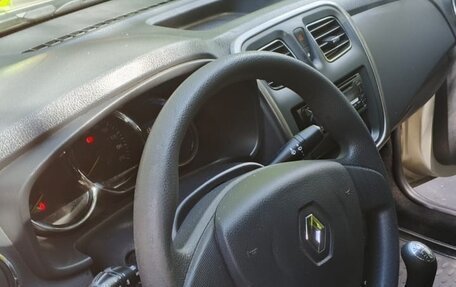 Renault Logan II, 2018 год, 716 000 рублей, 5 фотография