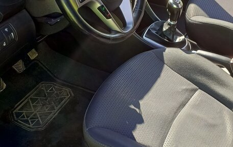 Hyundai Solaris II рестайлинг, 2014 год, 940 000 рублей, 10 фотография
