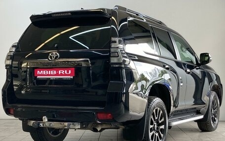 Toyota Land Cruiser Prado 150 рестайлинг 2, 2021 год, 7 500 000 рублей, 5 фотография