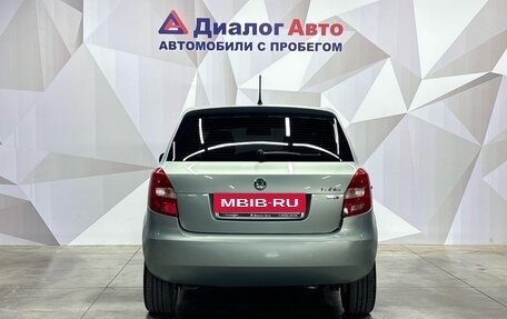 Skoda Fabia II, 2011 год, 850 000 рублей, 5 фотография