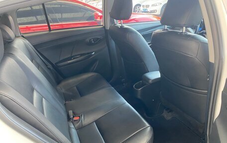 Toyota Yaris, 2021 год, 1 140 000 рублей, 6 фотография