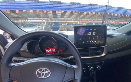 Toyota Yaris, 2021 год, 1 140 000 рублей, 11 фотография
