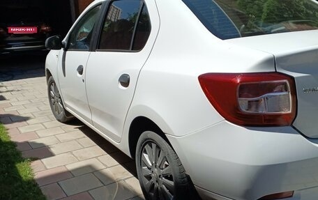 Renault Logan II, 2018 год, 590 000 рублей, 3 фотография
