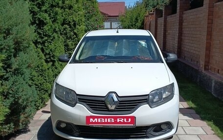 Renault Logan II, 2018 год, 590 000 рублей, 2 фотография