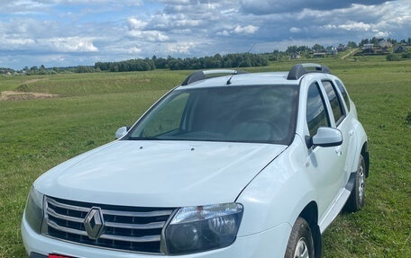 Renault Duster I рестайлинг, 2014 год, 990 000 рублей, 2 фотография