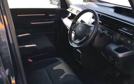 Honda Stepwgn IV, 2017 год, 2 500 000 рублей, 13 фотография